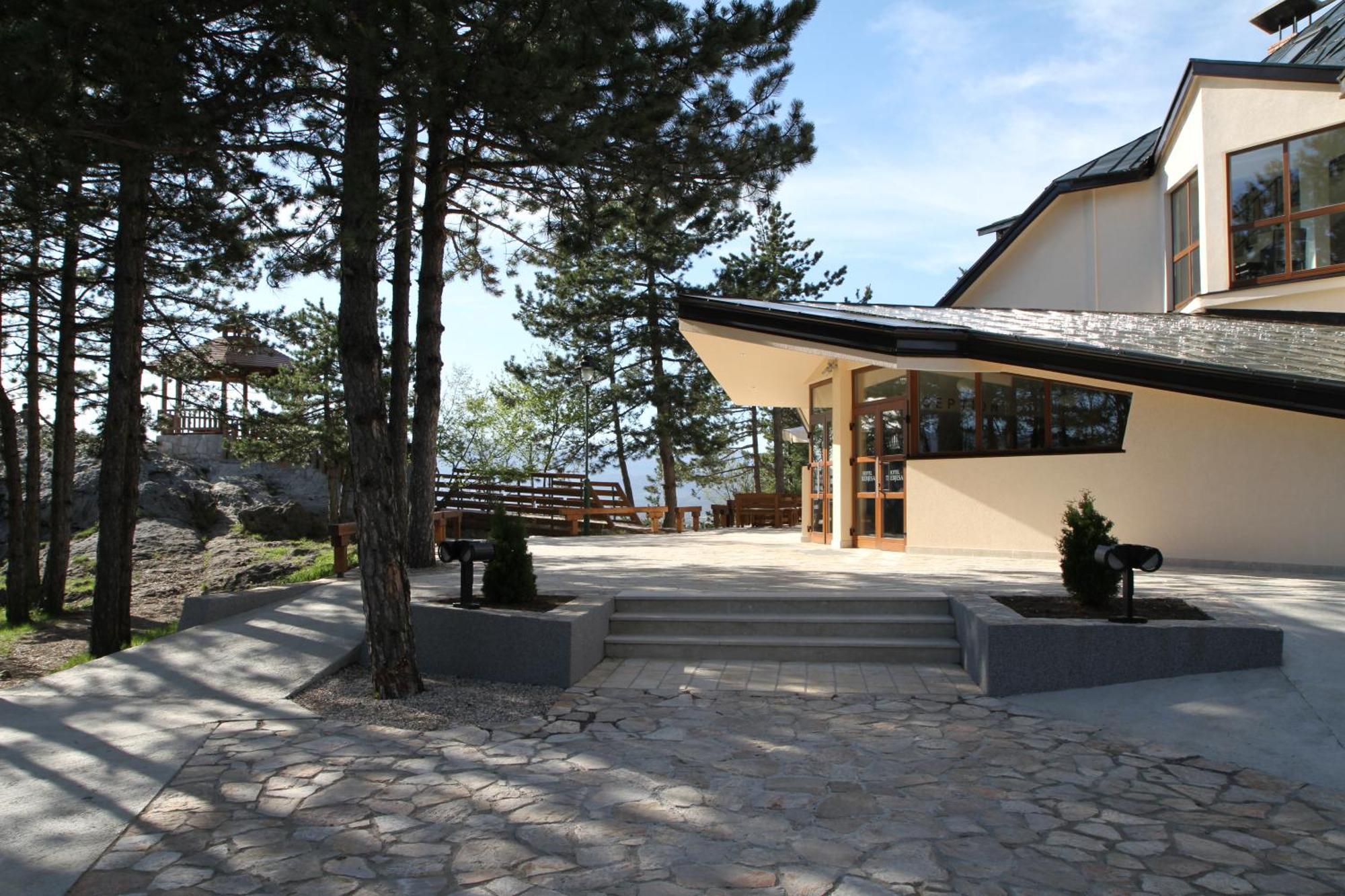 Hotel Trebjesa Nikšić Dış mekan fotoğraf