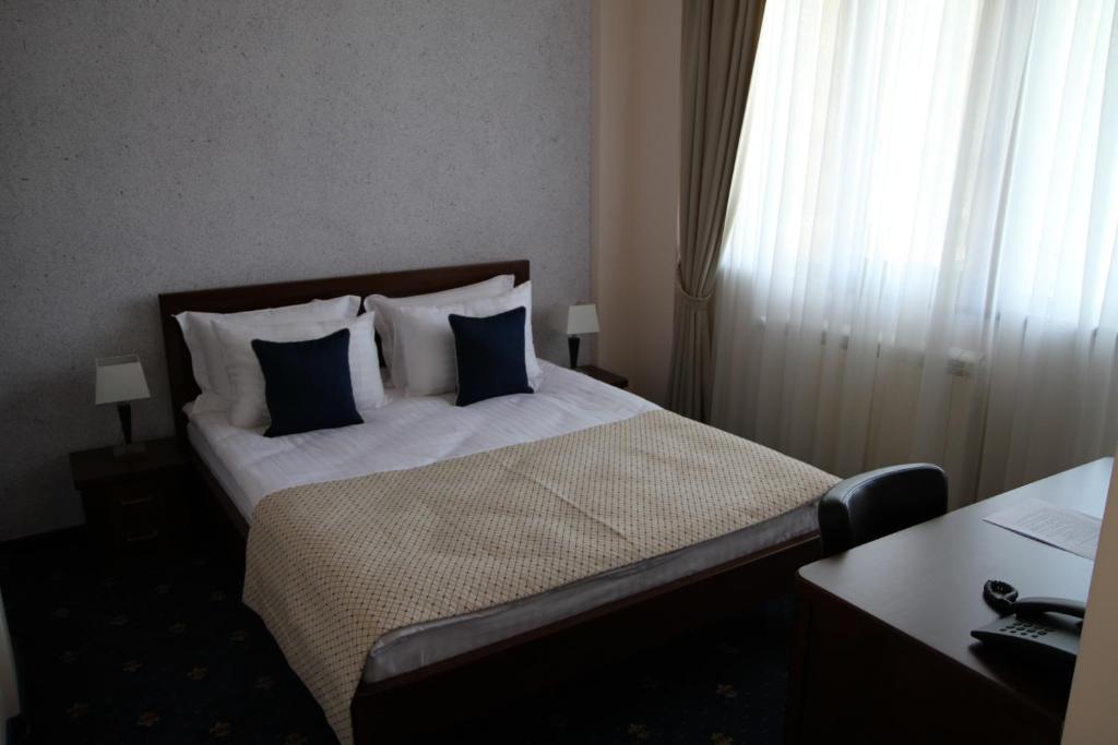 Hotel Trebjesa Nikšić Oda fotoğraf